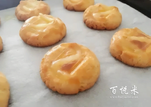 喜歡芝士的快來集合了！芝士酥餅的詳細(xì)做法，想吃多少都能滿足